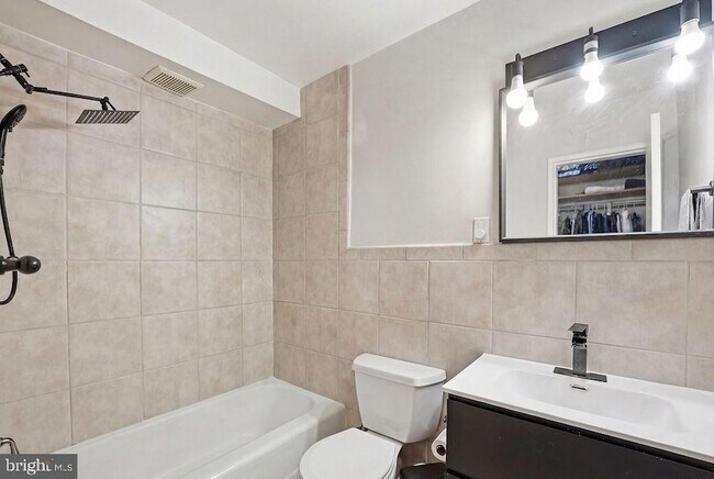 Building Photo - 111 Lee Ave