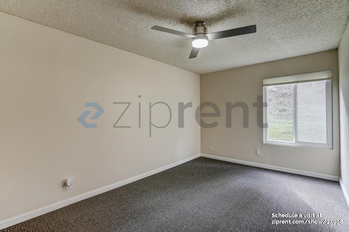 Building Photo - Unit 12