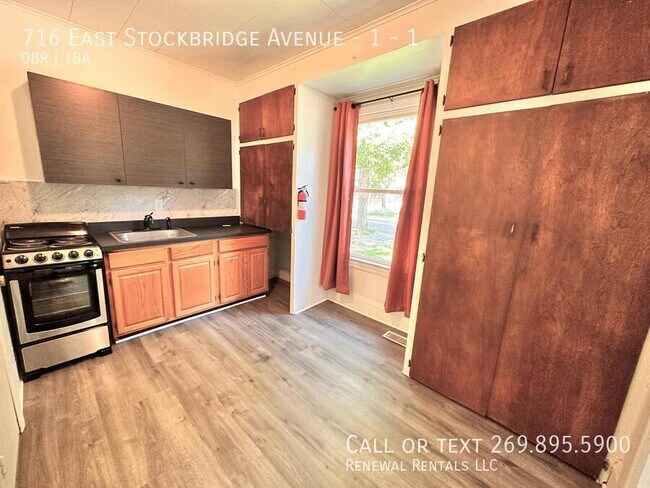 Building Photo - 716 E Stockbridge Ave