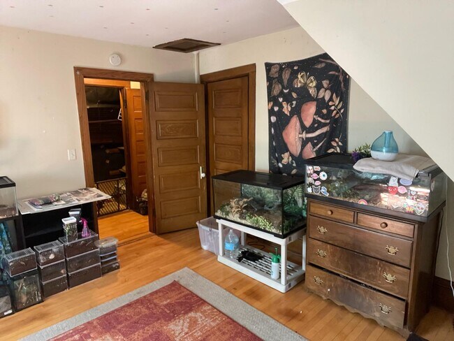 bedroom #2 15'X21' - 373 Maple St