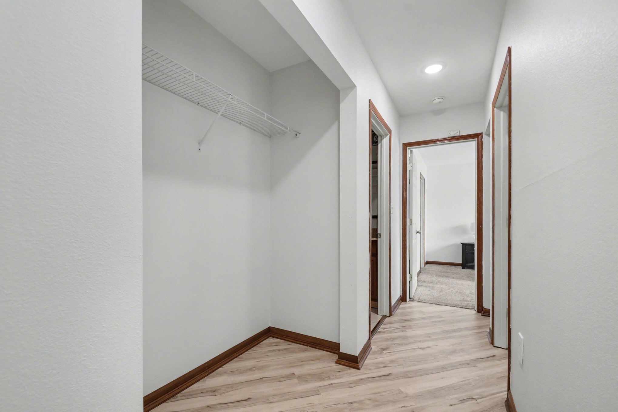 Building Photo - 118 Rhodes St