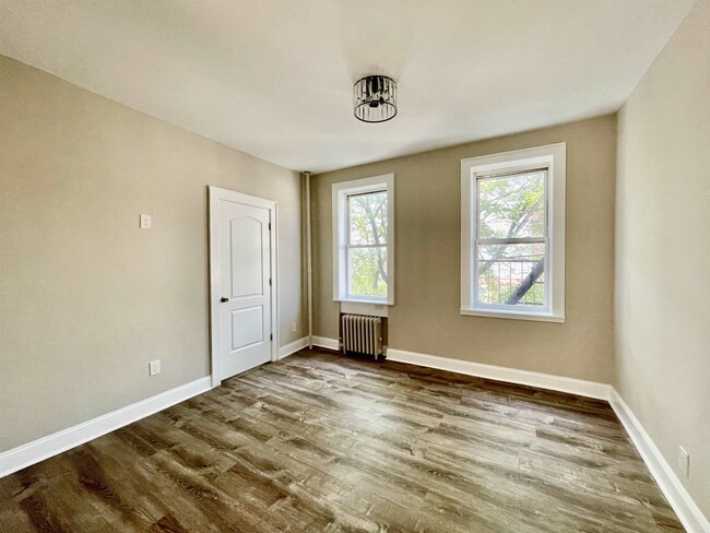 Building Photo - 211 64th St