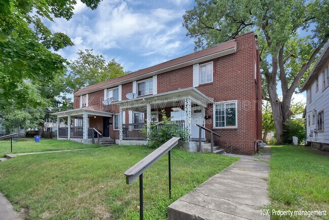 Building Photo - 532 S Terrace Ave