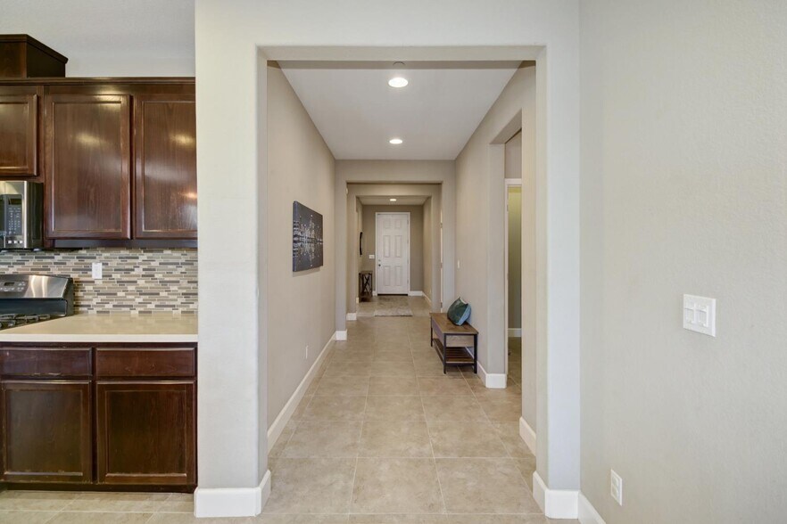 Building Photo - 6200 Crosshaven Ct