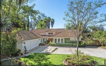Building Photo - 12904 Stone Canyon Rd
