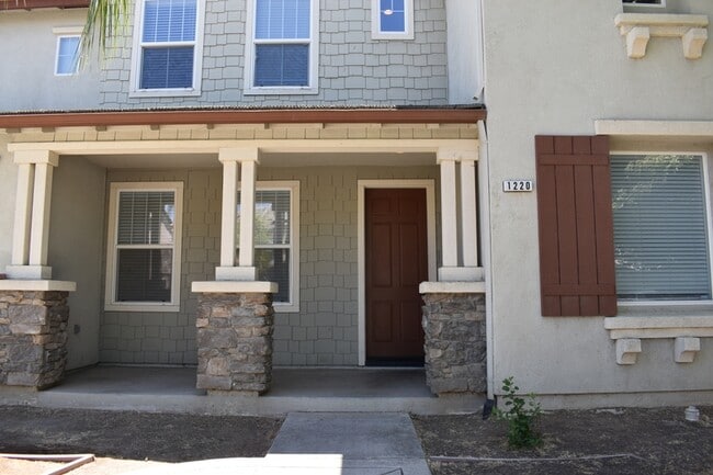 Building Photo - 1220 CAVALAIRE Ct