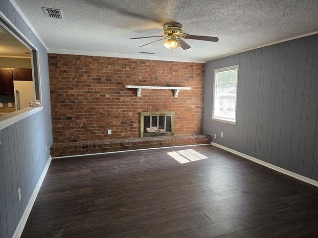 Building Photo - 408 S Orange Edwards Blvd