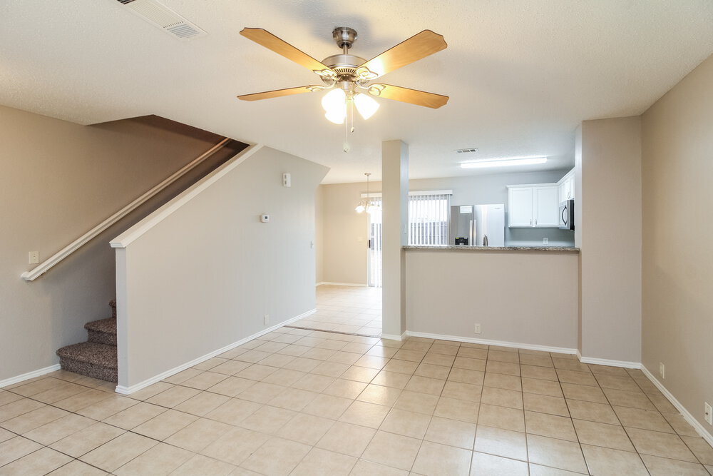 Building Photo - 1616 Columbia Dr