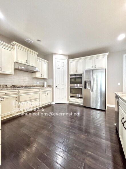 Building Photo - 550 Gallegos Cir