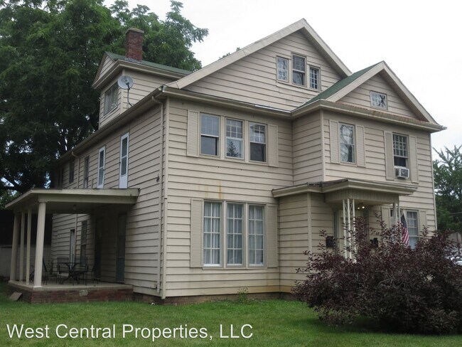 Building Photo - 710 W Packard Ave