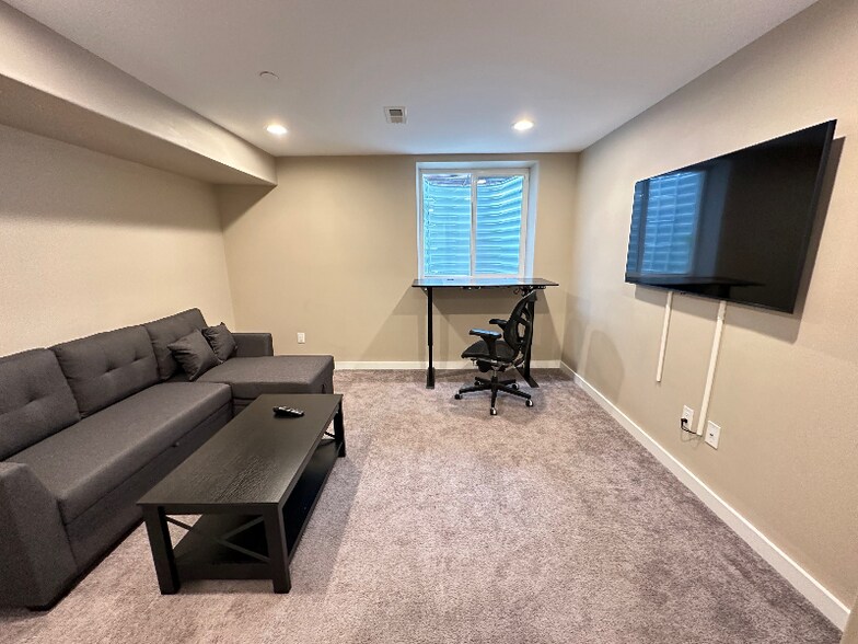 Building Photo - 1311 S Bouvier St