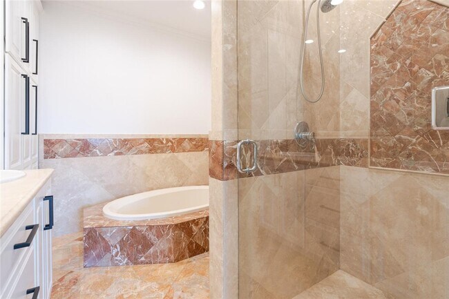 Building Photo - 1516 Pacific Coast Hwy