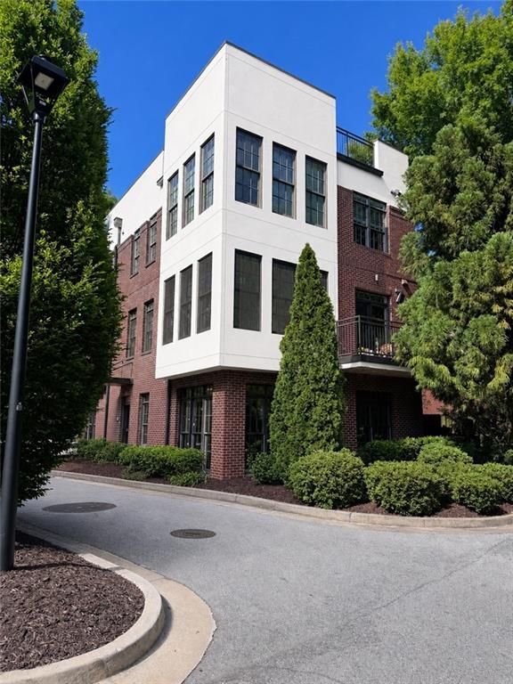 Building Photo - 1300 DeKalb Ave NE