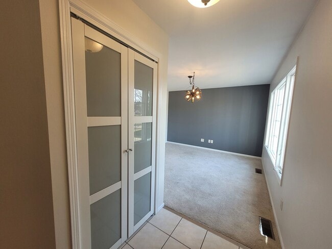 Building Photo - 2255 Vesterheim St