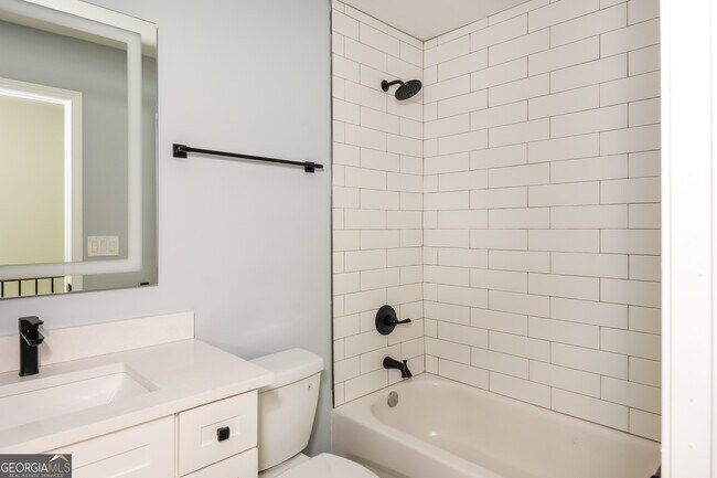 Building Photo - 2730 Cedarbrook Dr