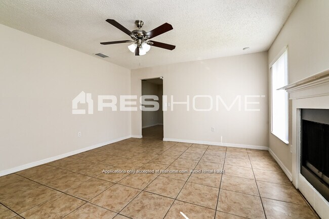 Building Photo - 1313 Bramblewood Dr