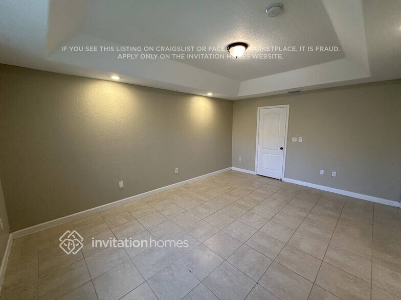 Building Photo - 16945 SW 34th St