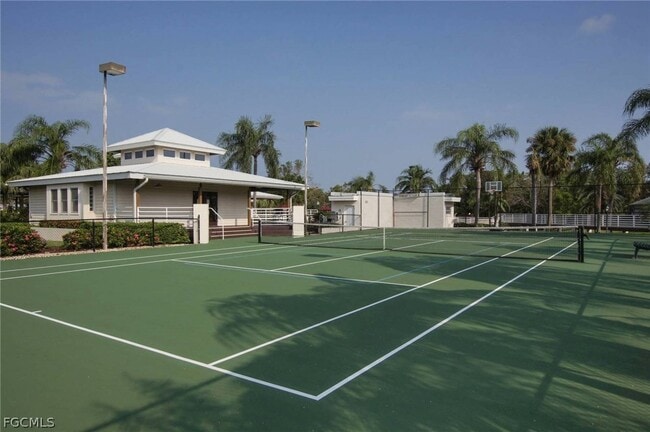 Building Photo - 9439 Palm Island Cir