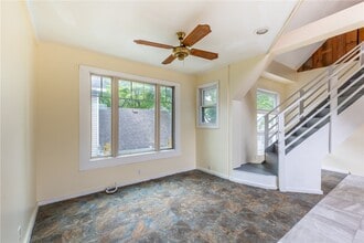 Building Photo - 42 Wilcox St