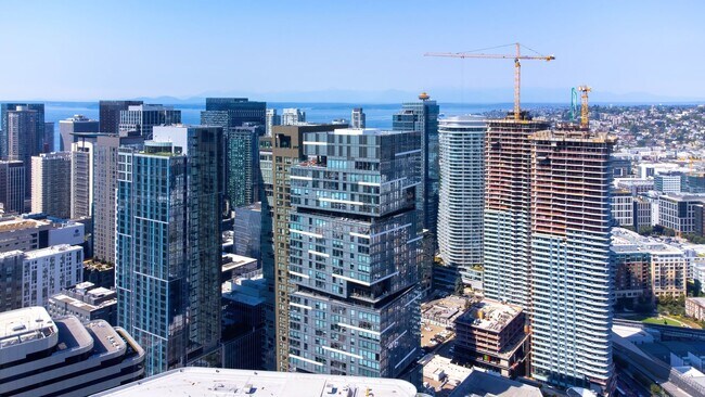 Building Photo - 2Bd/2Ba Seattle Apartment