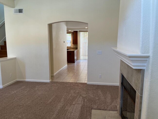 Building Photo - 15 Josefa Way