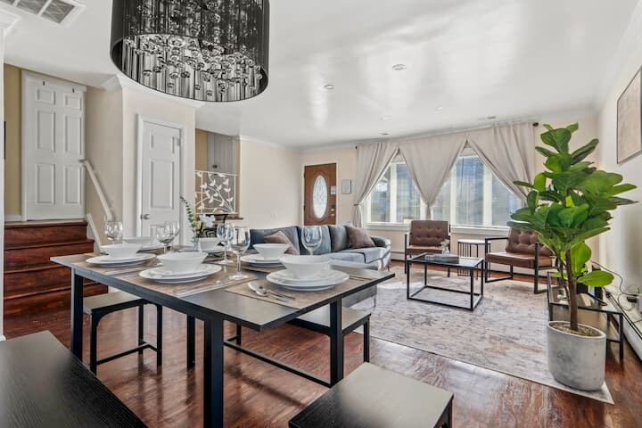 Building Photo - 9103 Columbia Ave