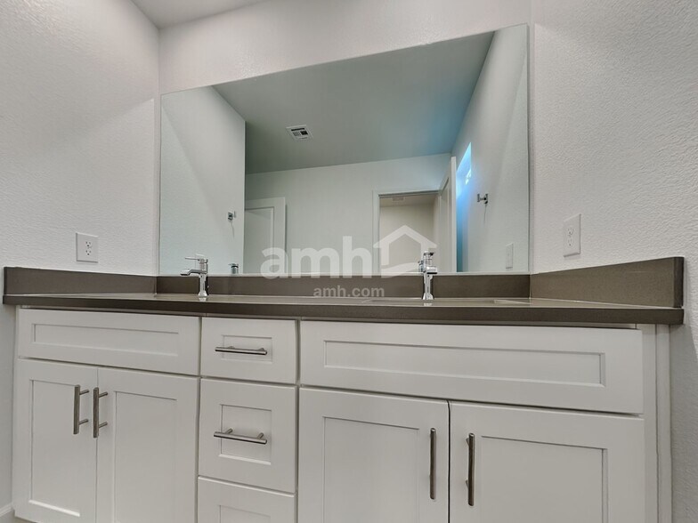 Building Photo - 288 Dahlia Rachel Pl