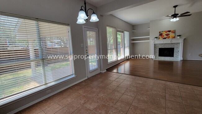 Building Photo - 1403 Lighthouse Ln