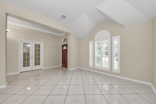 Building Photo - 10214 White Oak Trail Ln