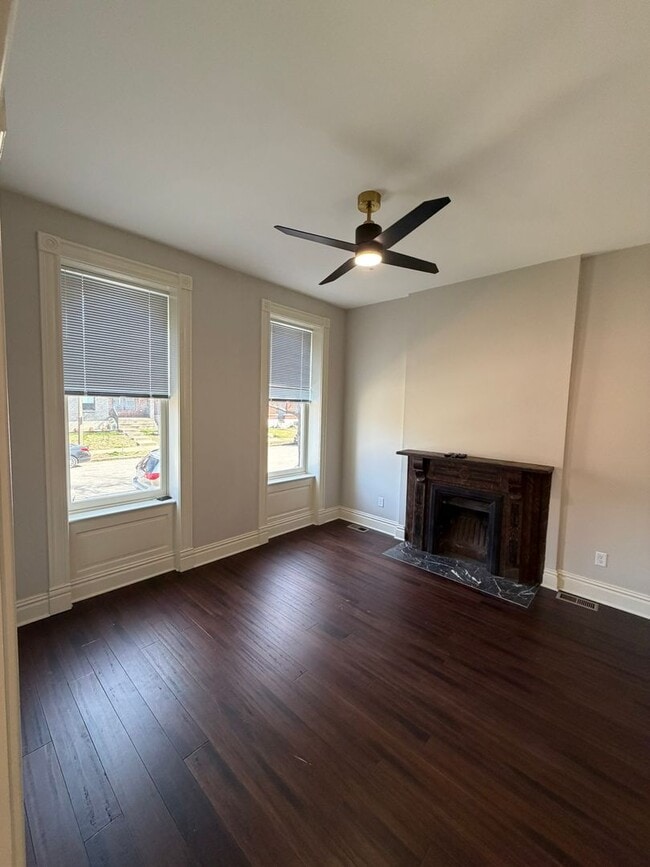 Building Photo - Bright & Spacious 3BR in The Grove – Walk to Shops & Dining!