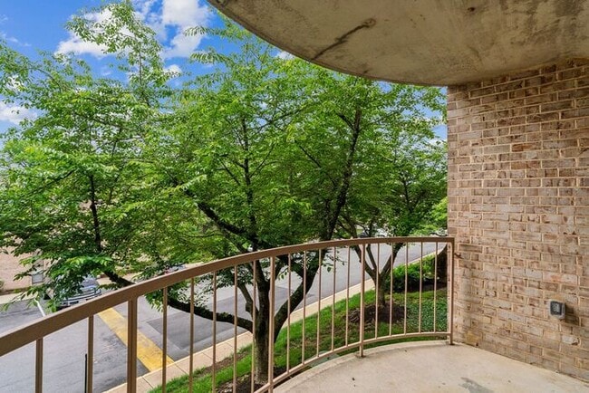 Building Photo - 3309 Huntley Sq Dr