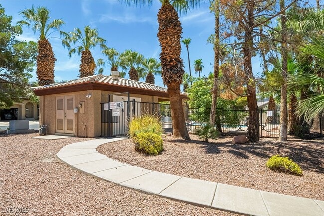 Building Photo - 683 Ambling Gait Ave