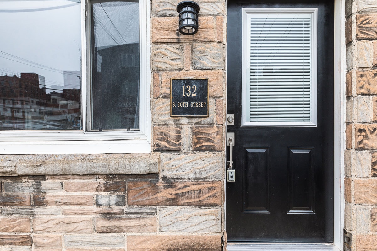 Building Photo - 132 S 20th St