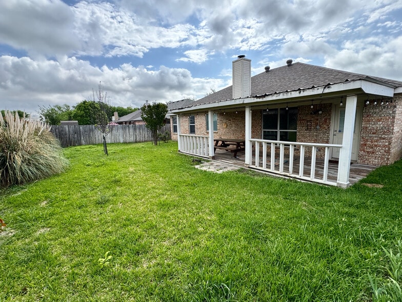 Backyard - 1606 Tyler Ter