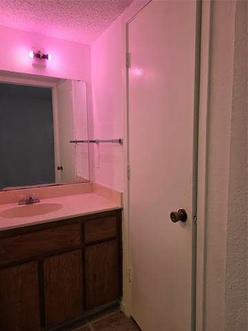 Building Photo - 2411 Springmont Ct