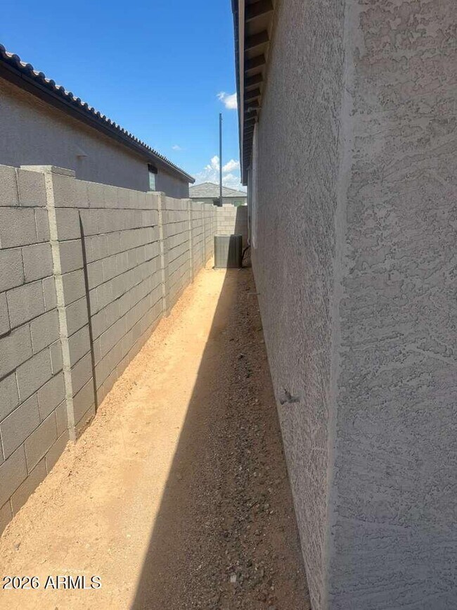Building Photo - 18245 Avenida del Sol W