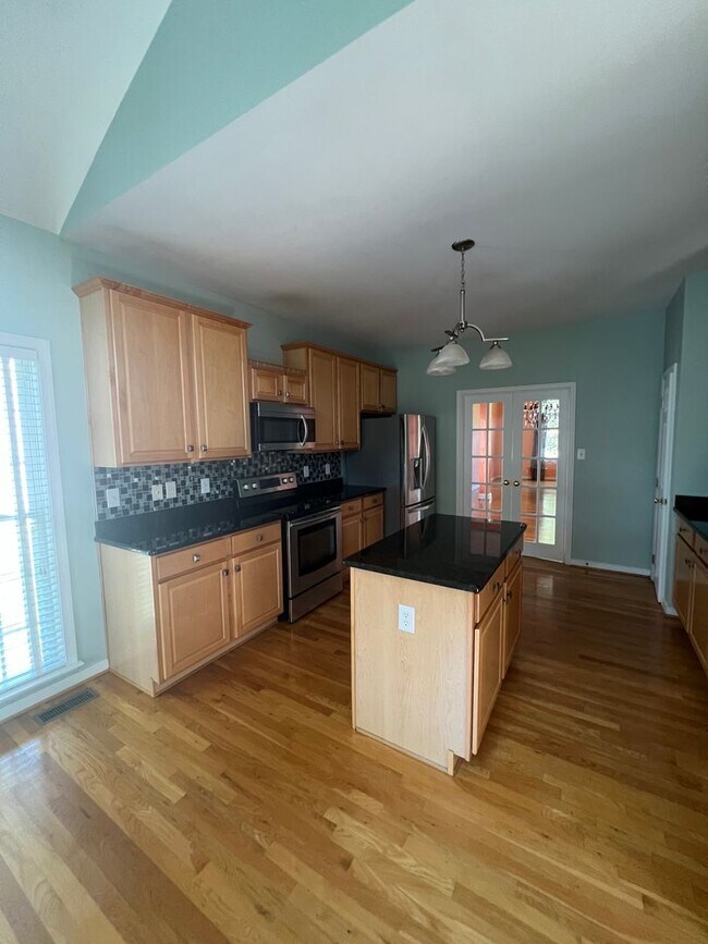 Building Photo - 11837 Club Ridge Dr
