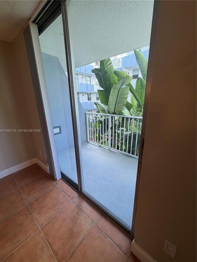 Building Photo - 1801 S Treasure Dr