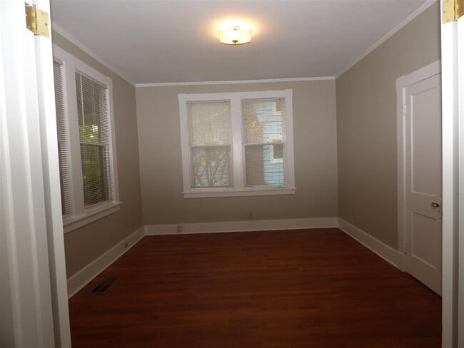 Building Photo - 447 Dickinson St