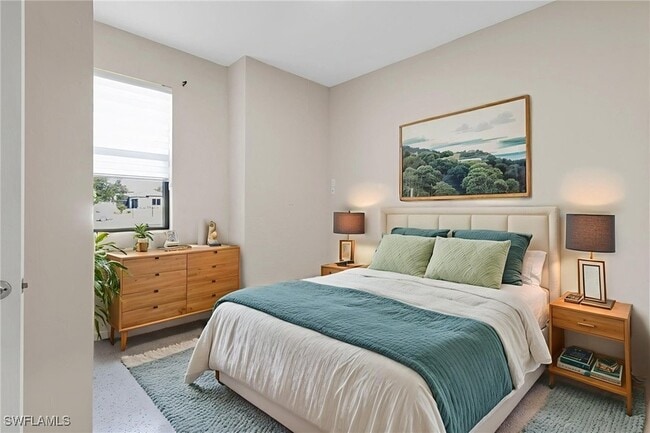 Building Photo - 2740 35th Ave NE