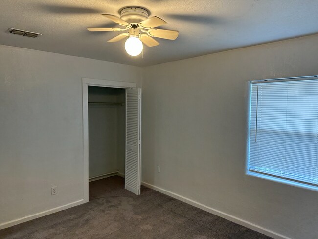 Building Photo - Winter Park Corner Lot