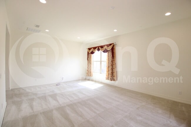 Building Photo - 1781 E Aster Pl