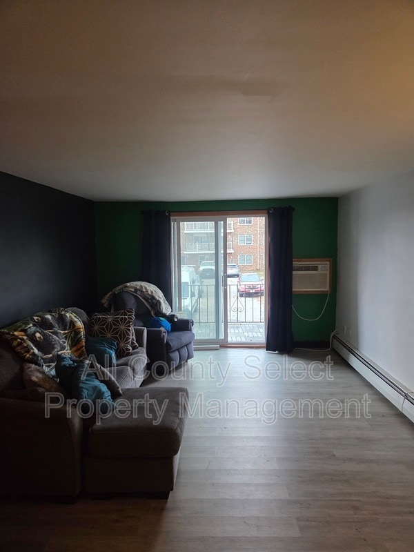 Building Photo - 14 Woodman Way