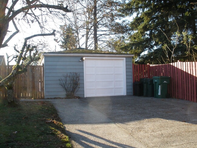 Building Photo - Ravenna House