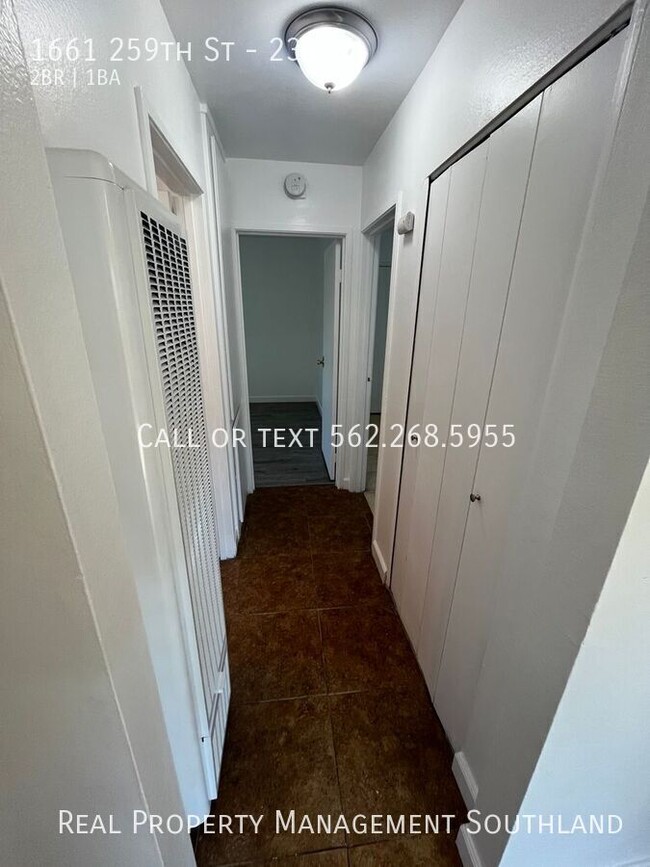 Building Photo - 2 Bed/ 1 Bath Apartment in Harbor City For...