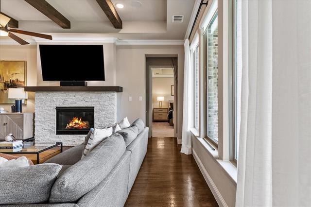 Building Photo - 3480 Newport Dr