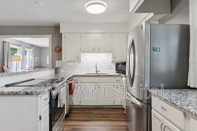 Building Photo - 1917 N Edgemoor St