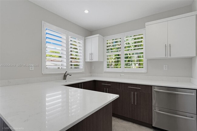 Building Photo - 6141 SW 85th St