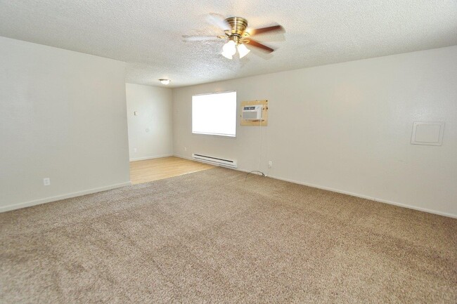 Building Photo - 211 S Highland Dr