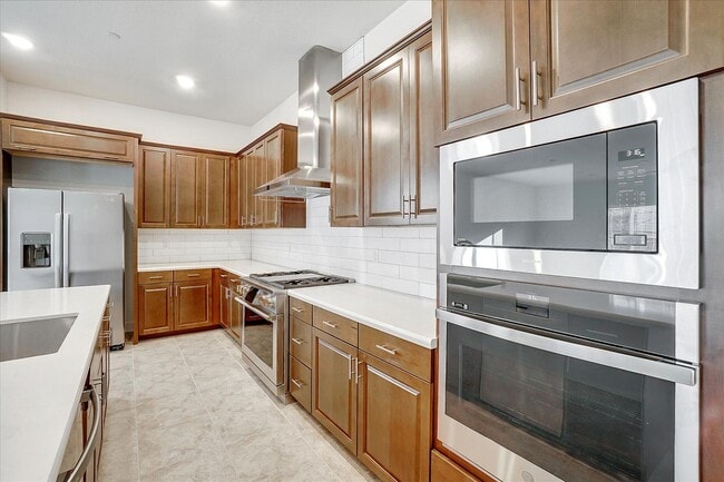 Building Photo - FULLY FURNISHED - ALMOST NEW 4 BED, 2.5 BATHS, 2 CAR GARAGE, 1 STORY IN NORTH LAKE COMMUNITY, NOR...